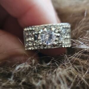 Elegant Silver Band Ring